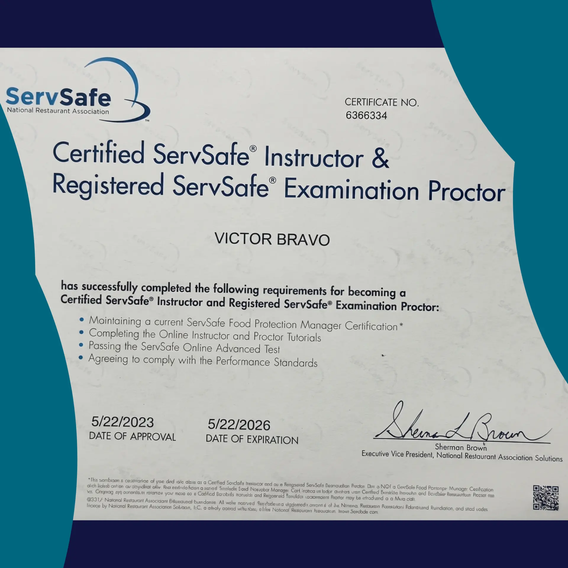 Certificado oficial de ServSafe Instructor y Proctor de Víctor Bravo